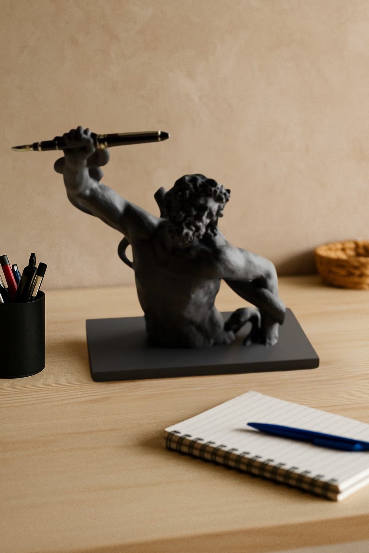 3D Decorative Antique Pen Holder Statue Avant-garde Office