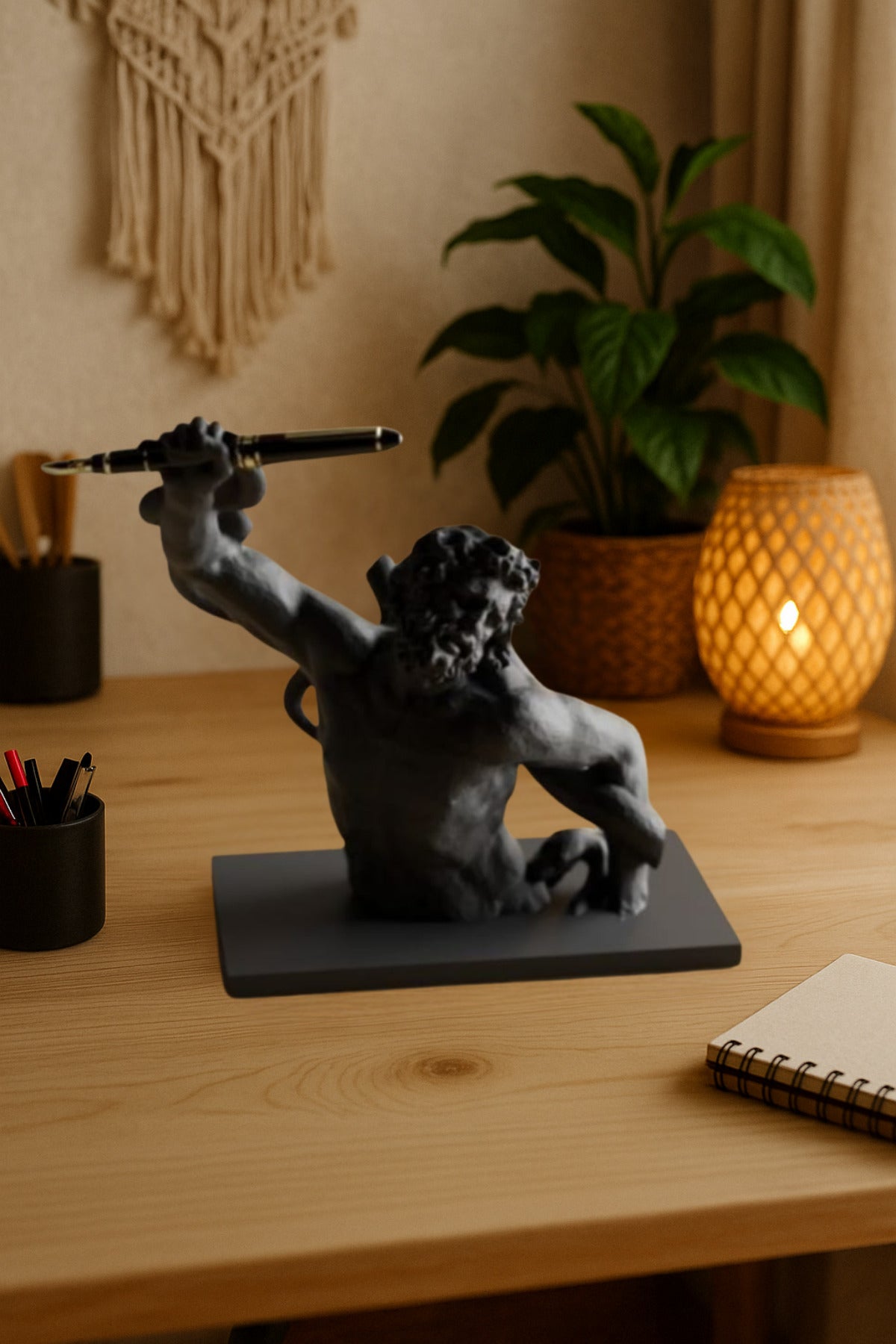 3D Decorative Antique Pen Holder Statue Avant-garde Office